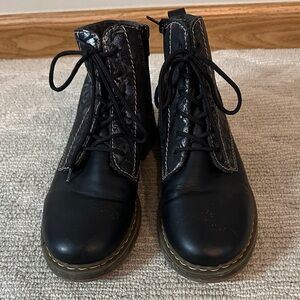 Rieker 73030 leather ankle boots with a floral pattern